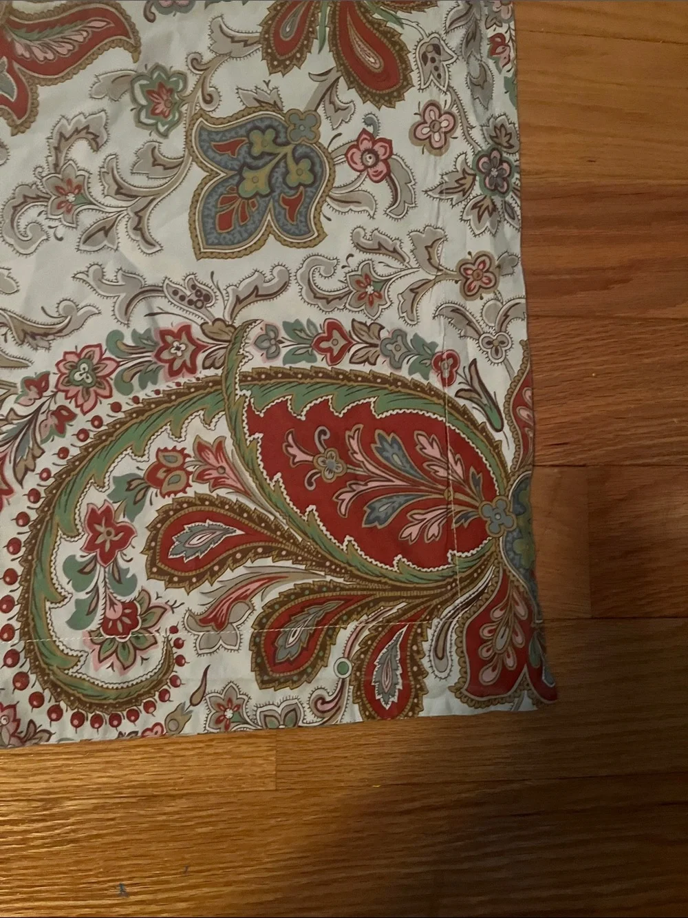 Pottery Barn Paisley Accent eurosham 26” square Fabric in Cream, Red, and Green